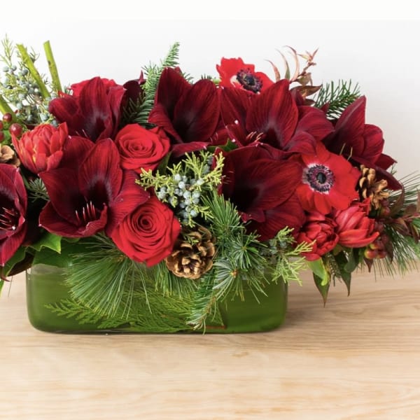 Rouge holiday Centerpiece