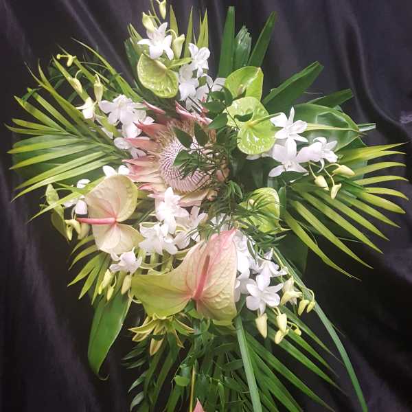 UNSTRUCTURED TROPICAL CLUTCH BRIDAL #3