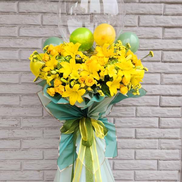 Standing flower bouquet