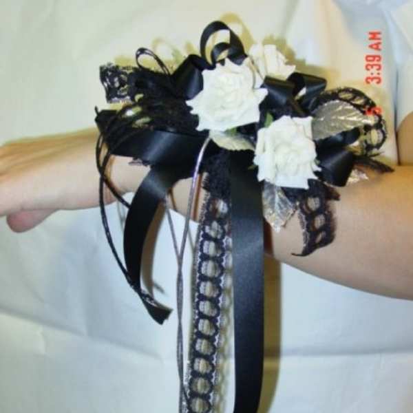 Black & White Wrist Corsage