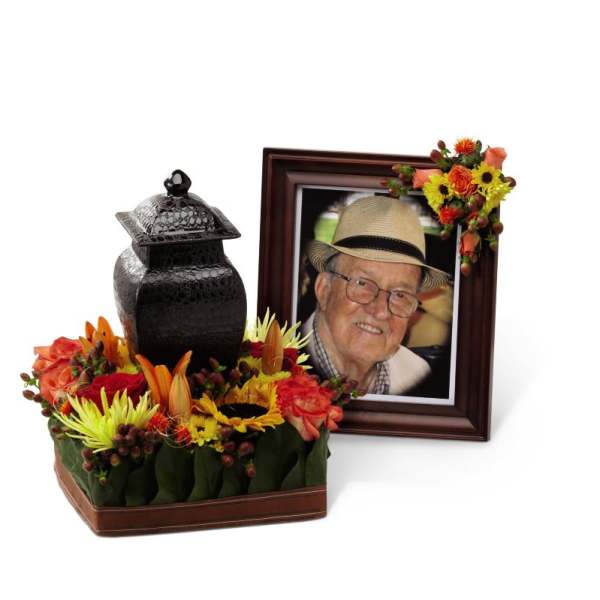 FTD Glorious Tribute Arrangmenent