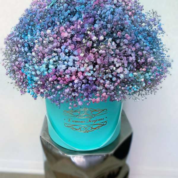 Large bouquet of pastel baby’s breath in a turquoise box