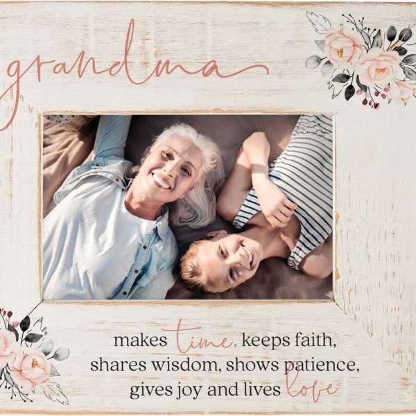 Wooden photo frame with floral accents and a grandmother photo