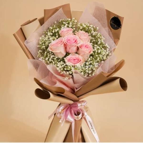 CHARMING PINK ROSE WRAPPING BOUQUET