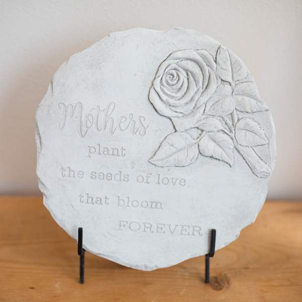 Round white decorative plaque with a rose and Mother's Day message