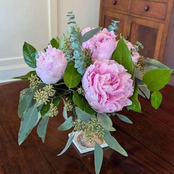 Blushing Peony Pedestal Bouquet