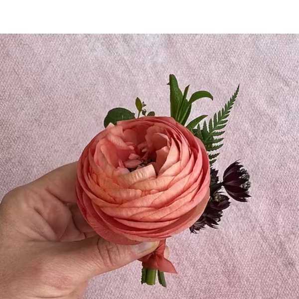 Plum + Peach Boutonniere