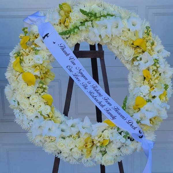Golden Light Remembrance Round Wreath