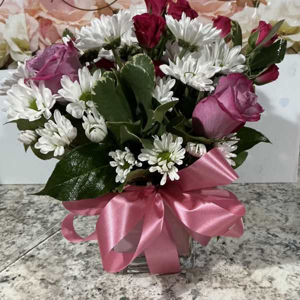 Daisy’s and hot Pink Roses