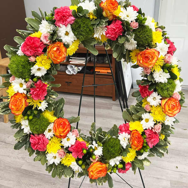 18" Radiant Tribute Wreath