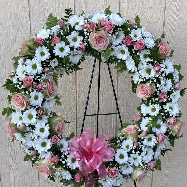 White Daisy Funeral Wreath With Pink Roses