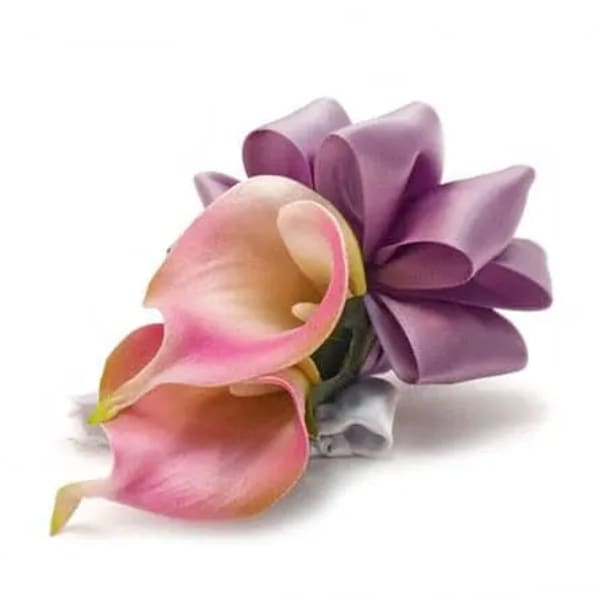 Pink and purple calla lily bouquet on a white background