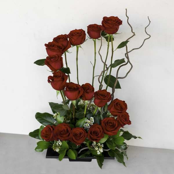 Circle of Love – Rose Arrangement