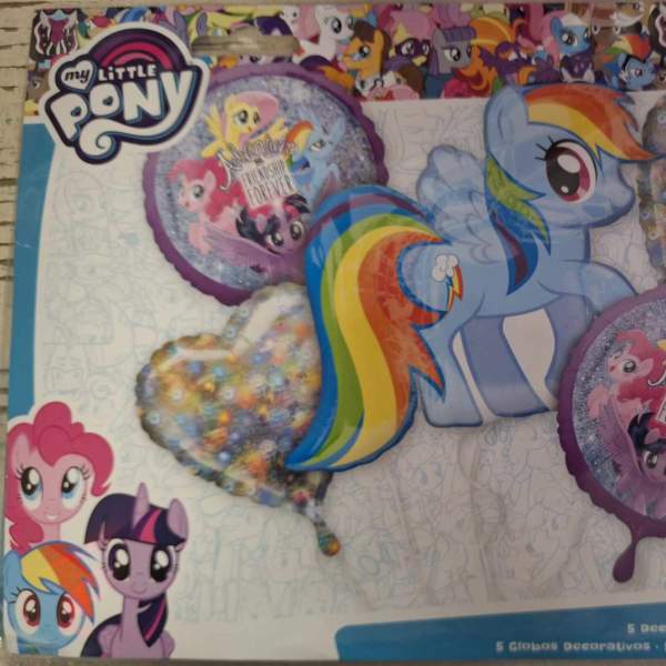 My Little Pony balloon bouquet set with rainbow pony and heart-shaped balloons