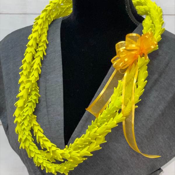 Artificial Clay Pakalana Lei (3 Strands)