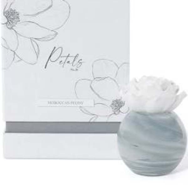 Zodiac Petals Porcelain Diffuser in Moroccan Peony
