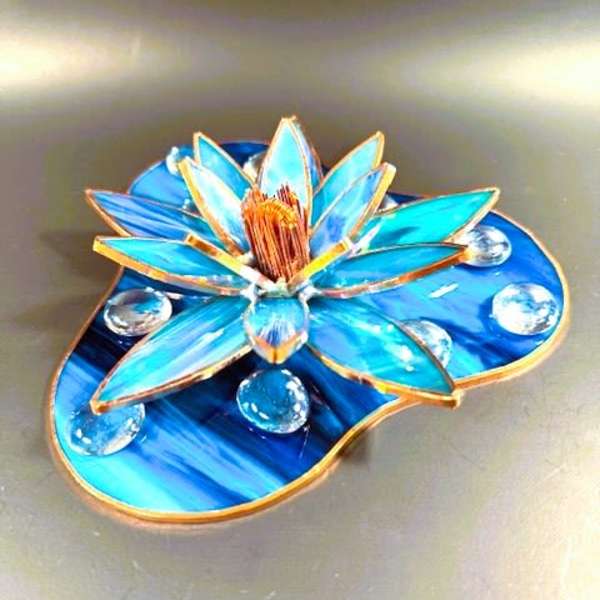 #A028 - Azure Iridized Water Lily