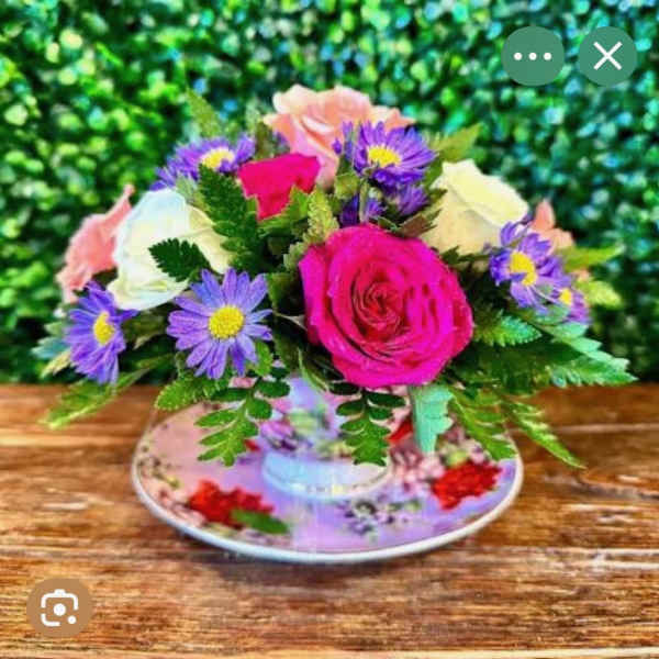 DESIGNERS CHOICE IN ANTIQUE TEACUP