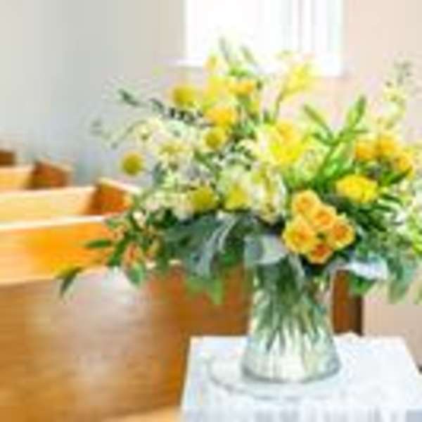 Golden Remembrance – Sympathy Arrangement