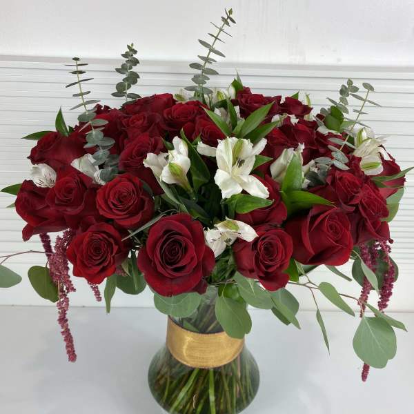 4 Dozen red roses