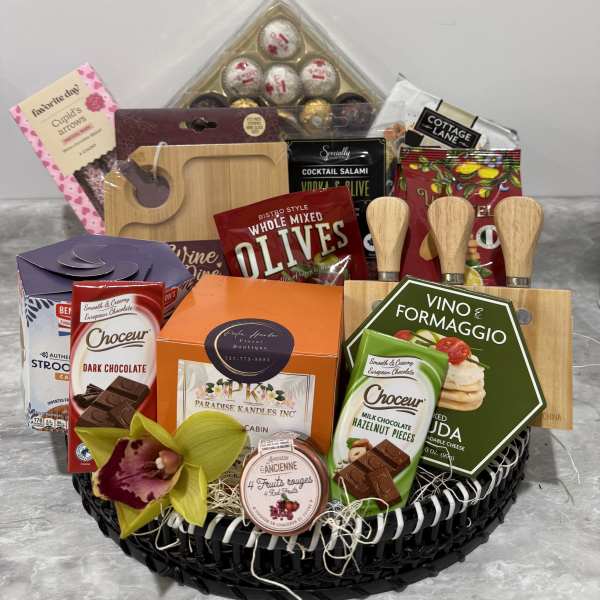 Signature Gift & Gourmet Basket