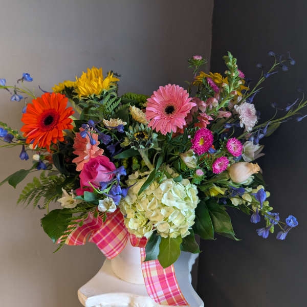 #742 Designers choice vase arrangement