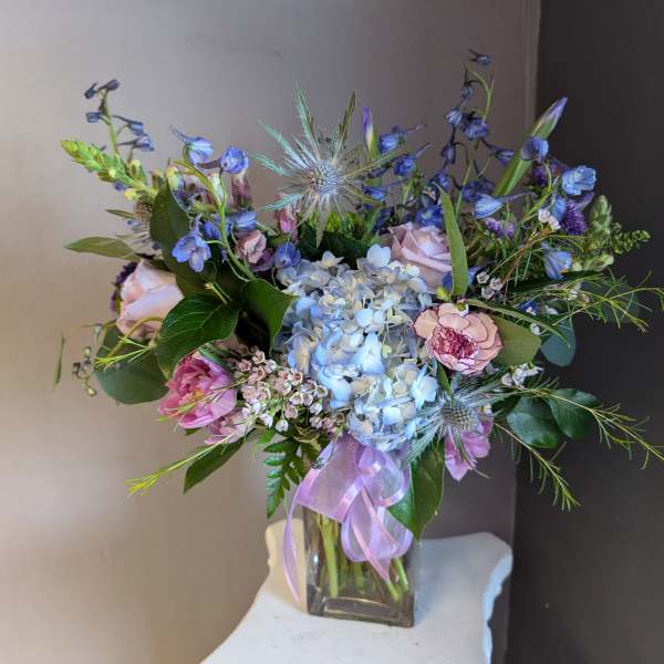 #716 Designer's Choice Vase Arrangement