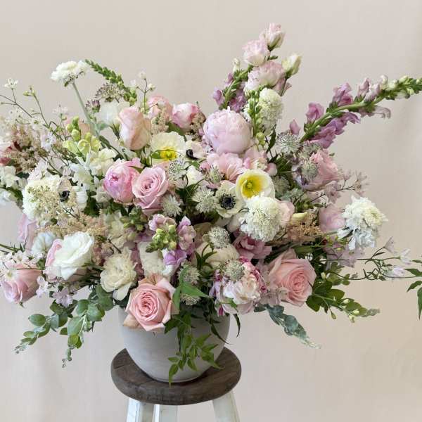 The Subtle, Soft & Pale but GORGEOUS Arrangement.