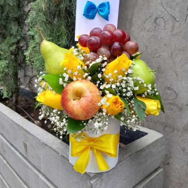 Hermoso arreglo frutal