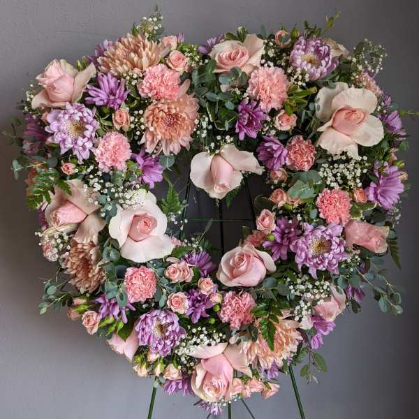 FUNERAL HEART WREATH - Lovely Moments 72