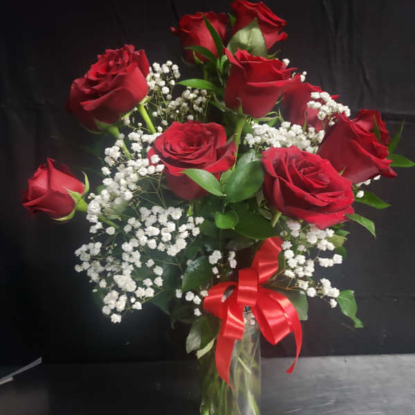 CLASSIC RED ROSES