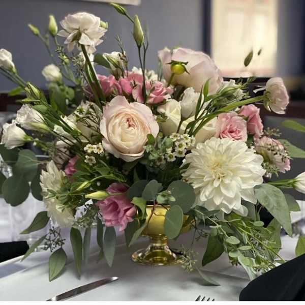 Elegant Blush & White Centerpiece – Perfect for Flower Delivery in Amityville