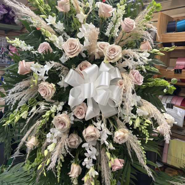 Champagne roses and Pampas grass spray