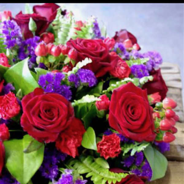 VALENTINES DAY DESIGNERS CHOICE VASE