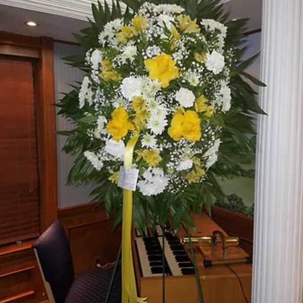 Lg. Oval Standing Spray