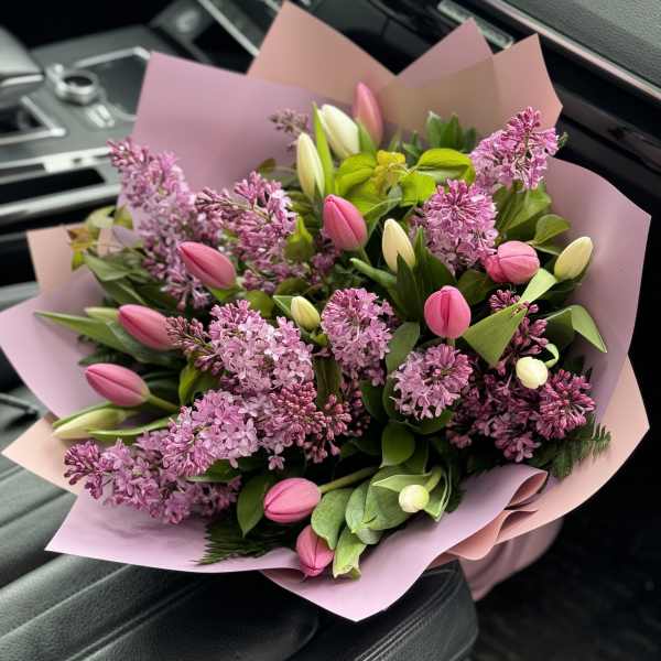 Lilac with tulips. The photo shows a standard size.