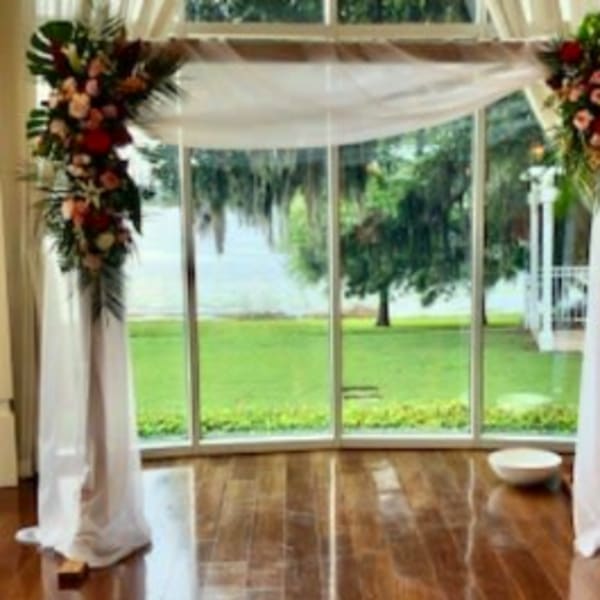 Tropical Vibe Wedding Arch