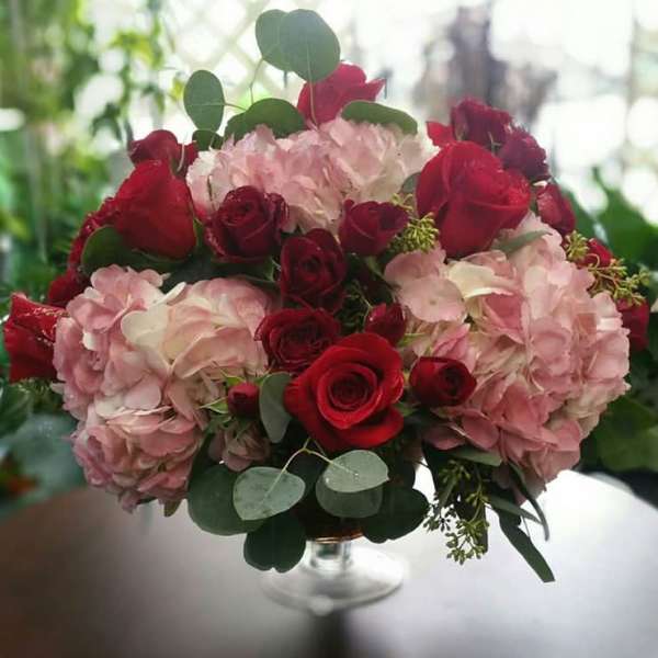 Loving Beauty Centerpiece