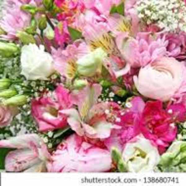 Pink and white mixed bouquet with alstroemeria and baby’s breath