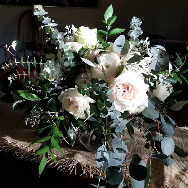 Elegant Garden Table Centerpiece