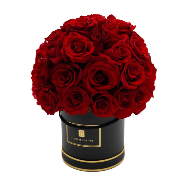 Red rose bouquet in a black round box