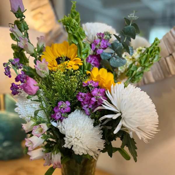 Seasonal Farm-Fresh Floral Arrangement – One-Time Purchase