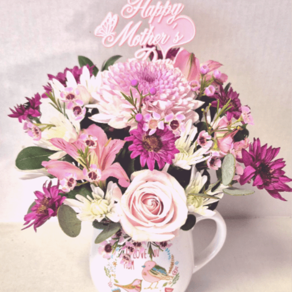 Lovely Mug 4 Mom ..Includes a mylar balloon