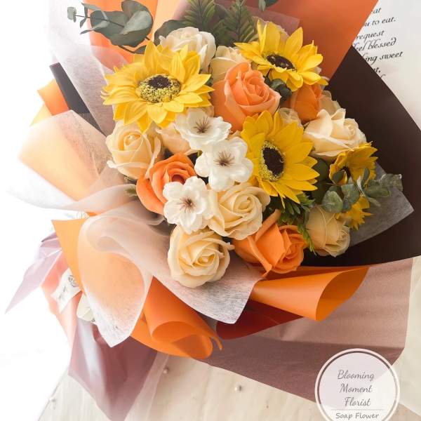 [SOAP FLOWER] Sunburst Elegance Soap Flower Bouquet
