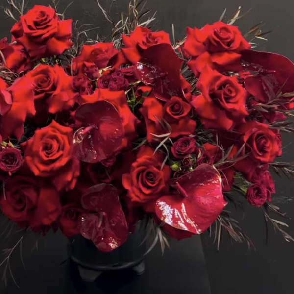 RAVISHING RED