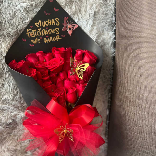Cono Rosas Rojas