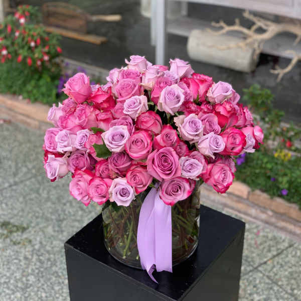 100 Luxury Roses