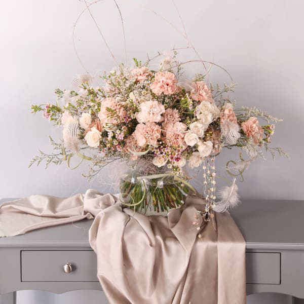 Blush tendor flower