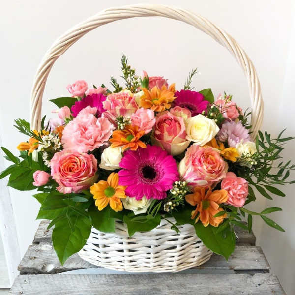 Wicked Mixed Flower Basket – Seasonal Bloom Gift Arrangement