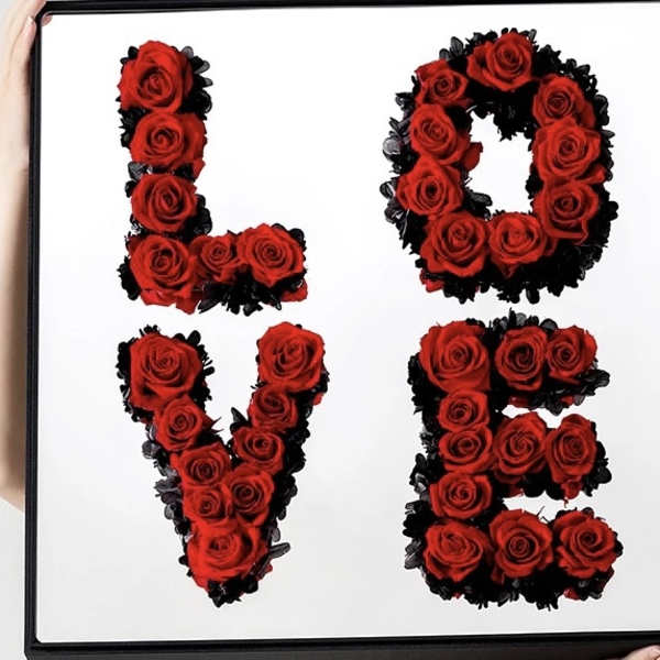 L O V E BOX
